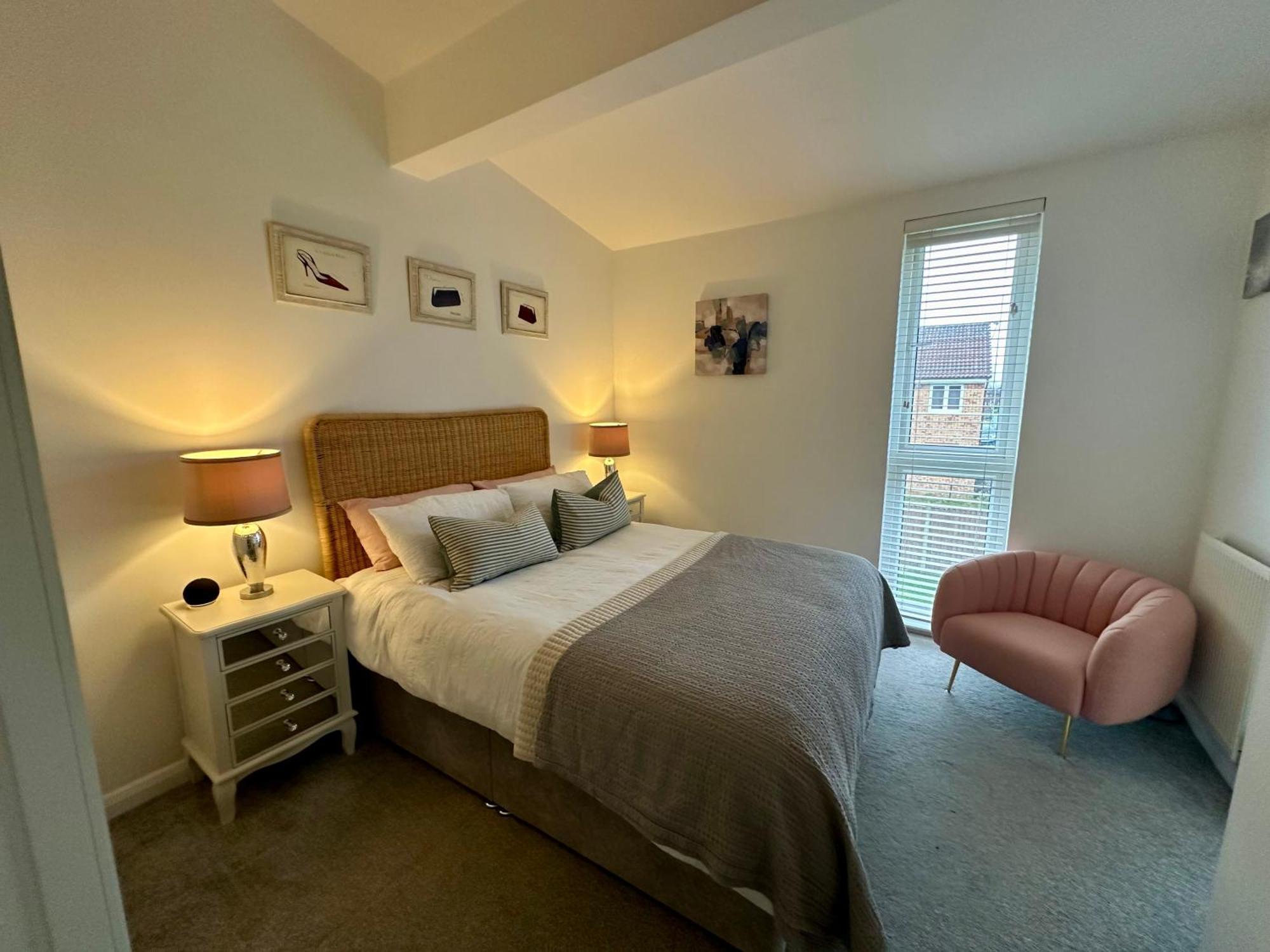 Holiday home Ao & Etihad Stadium 6 Guest Stay- 3 Bedroom House With Parking & Wi Fi Manchester